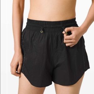 NWT Lululemon Roksanda Break New Ground Shorts